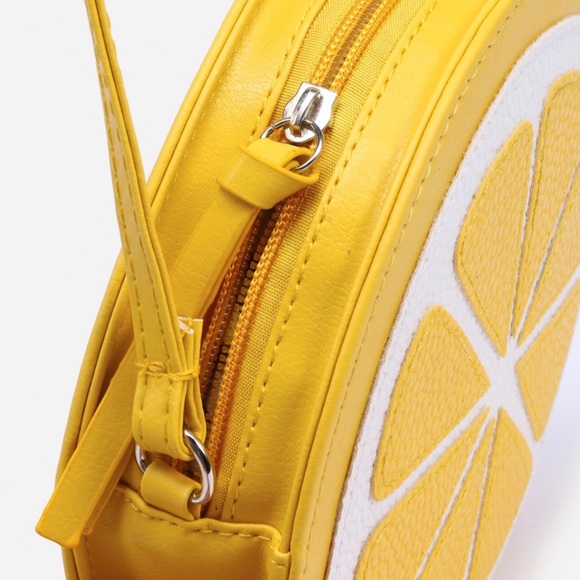 ✨HP✨ Make Lemonade Mini Crossbody Bag - LAST ONE - Picture 5 of 8